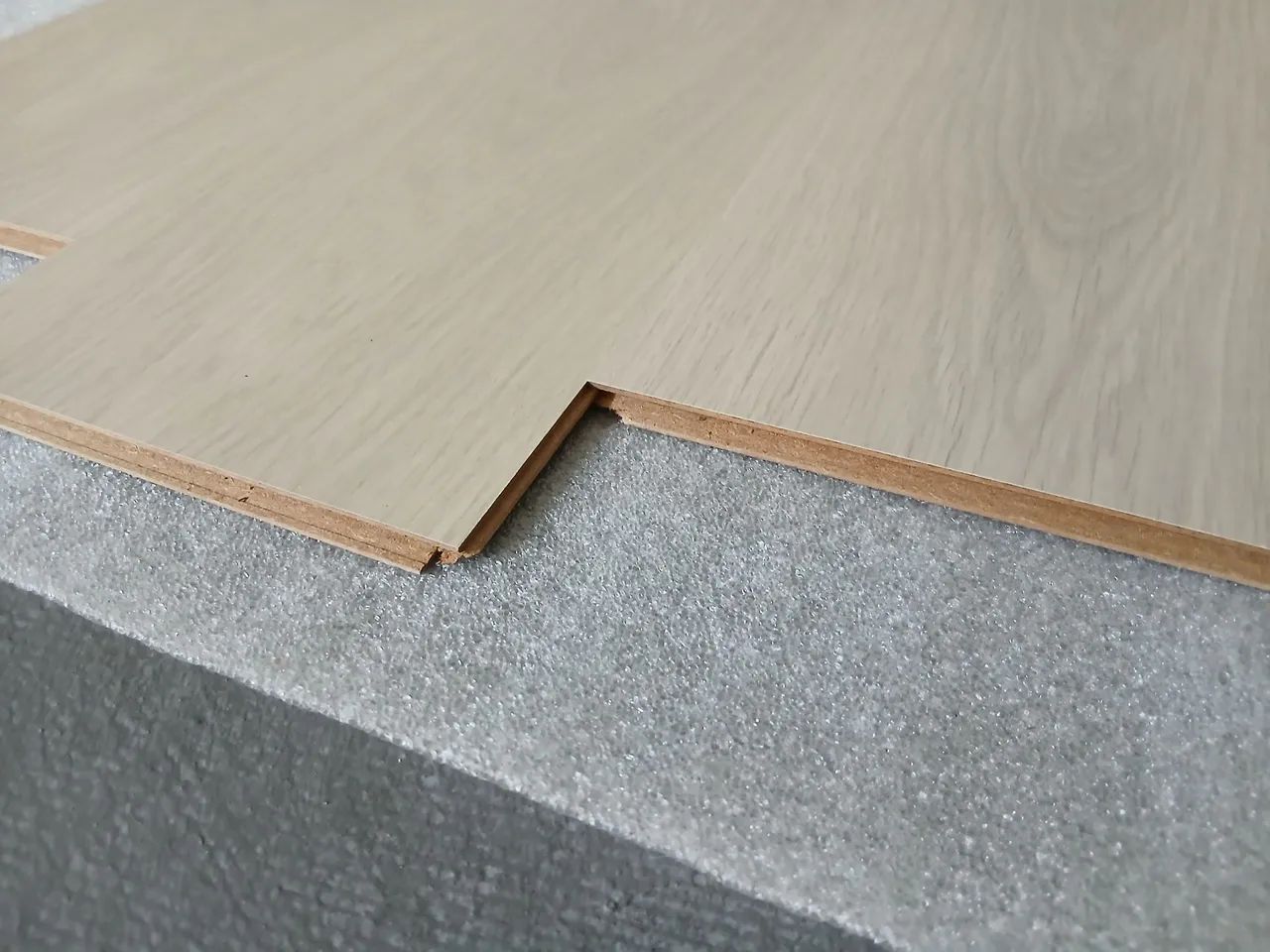 Piso laminado clicks  - Foto 2