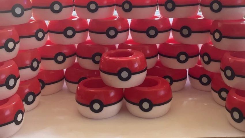 3 Pokébolas do Guaraná Caçulinha (ano 2000)