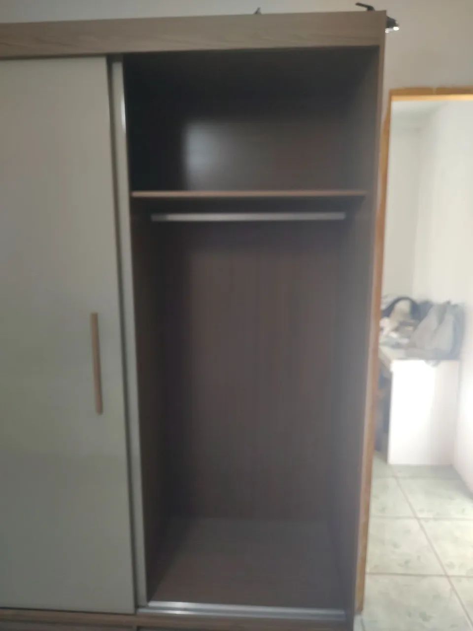 Guarda roupa 3 portas perfeito estado - Foto 3