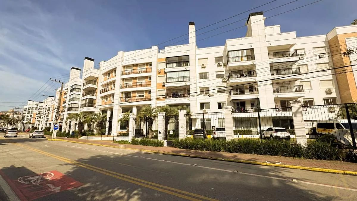 Apartamento para alugar - 2 suítes - Abraão - Florianópolis/SC.