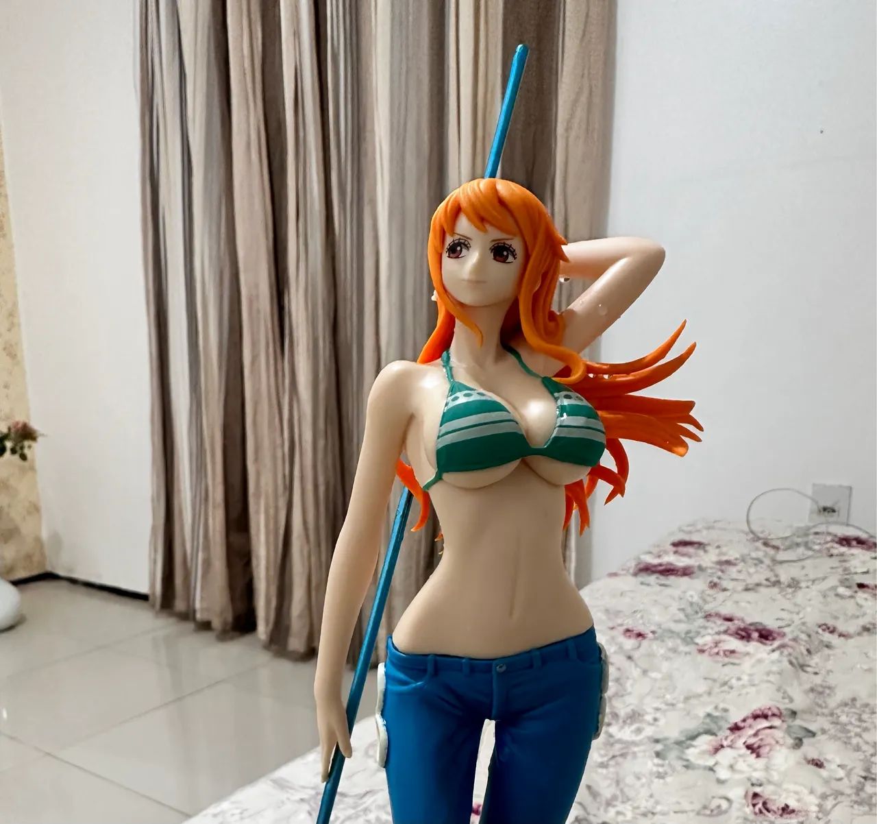 Figure nami one piece banbresto 