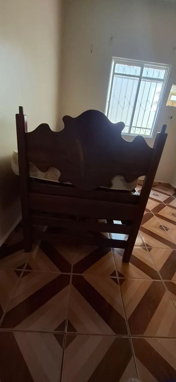 Cama feita de madeira maciça - Foto 2