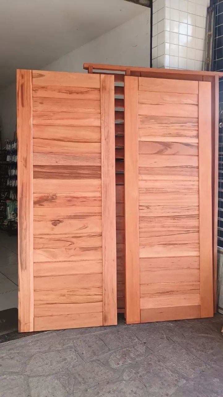 Portas de Madeira Maciça  - Foto 4