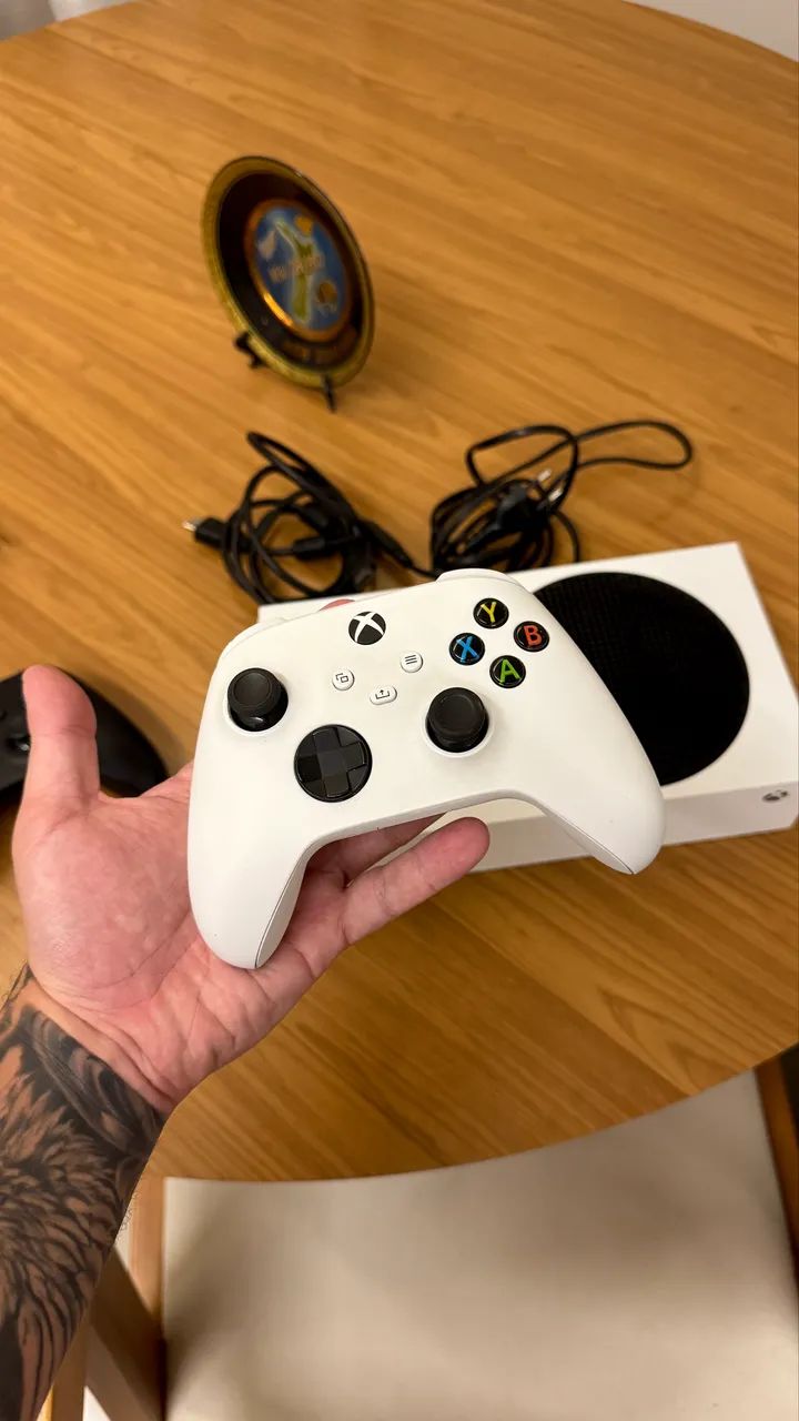 Xbox Series S com 2 Controles - Foto 4
