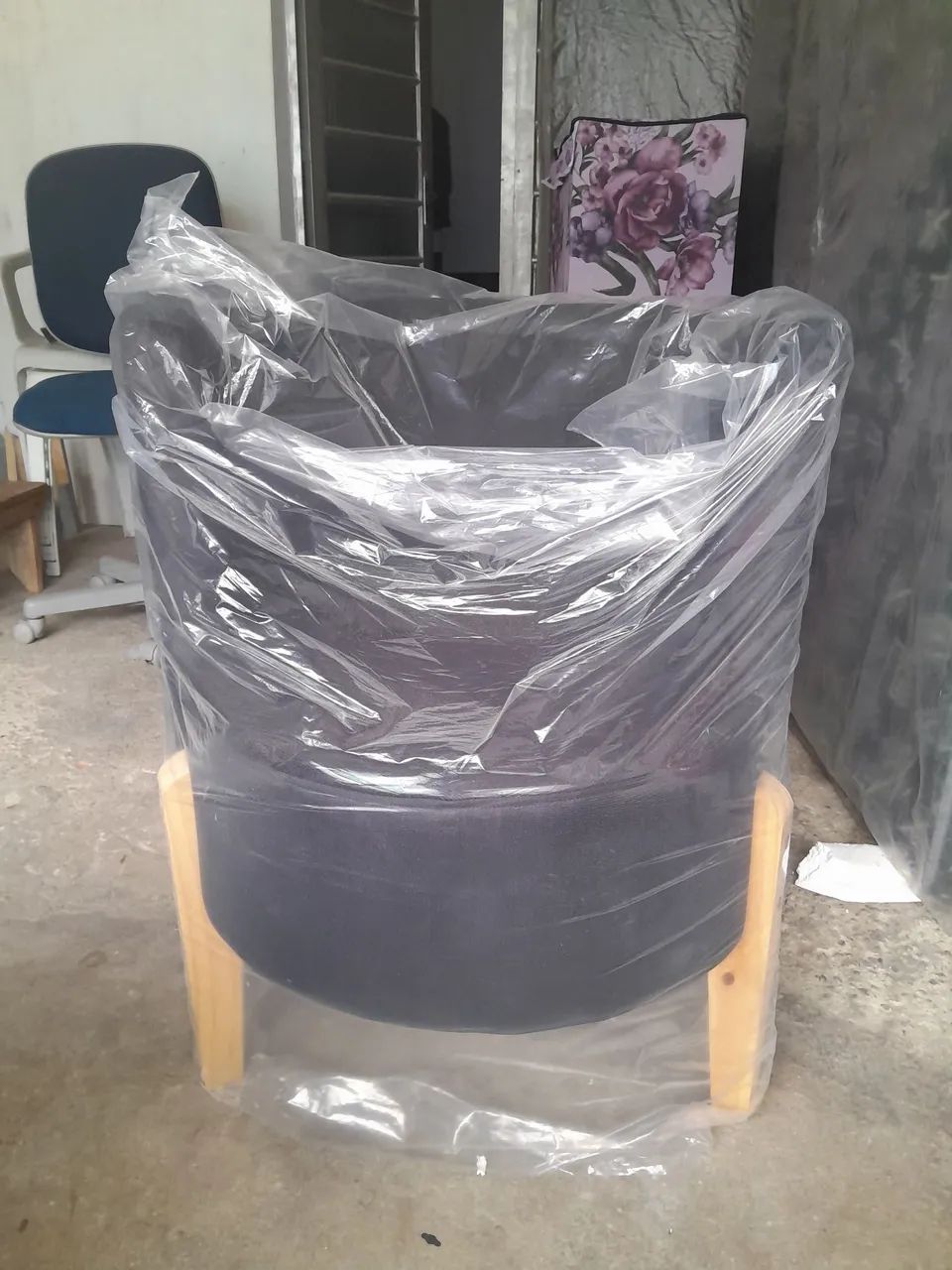 Puff Poltrona com Enconto, R$ 200,00 a unidade 