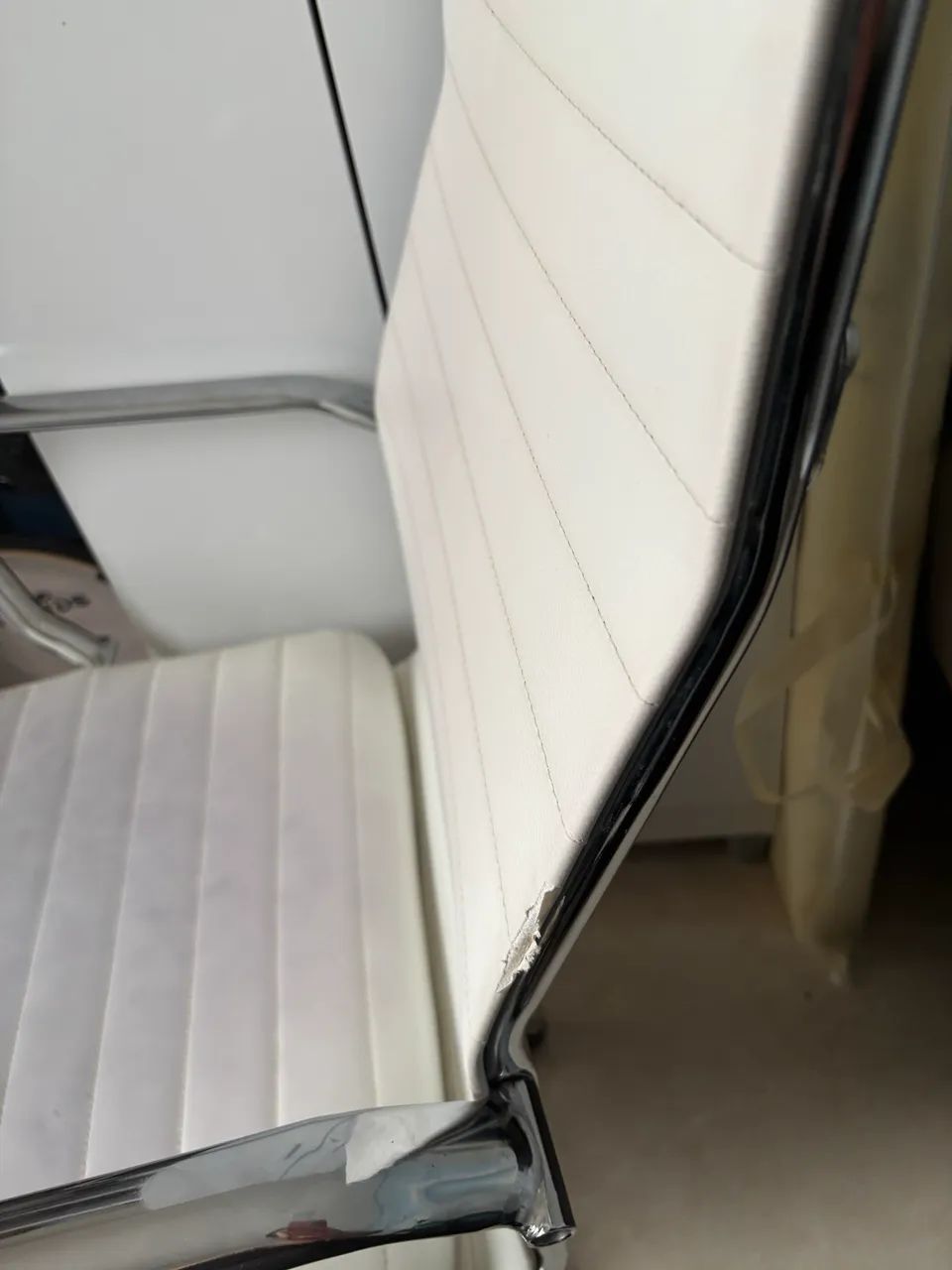Cadeira de escritório Eames Presidente Branca - Foto 3