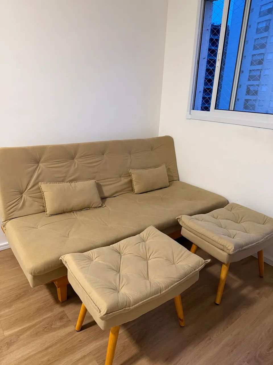 Vende-se sofá com pouco tempo de uso 