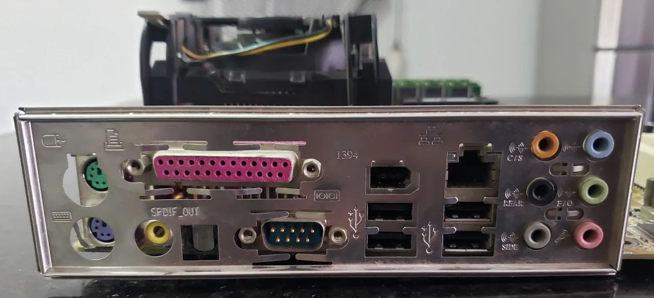 Kit PC Retrô socket 478 ASUS P4P800-E para restauração ou coleção - Foto 2