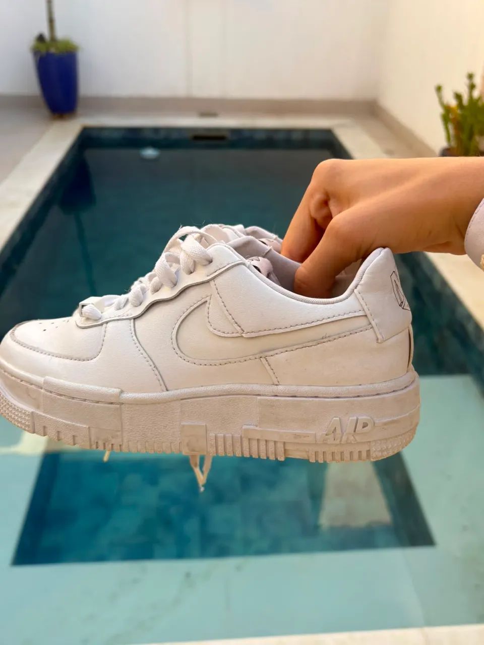 Tênis Nike Air Force branco em bom estado  - Foto 3