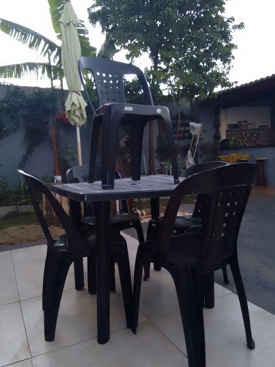 Jogo de Mesa com 5 Cadeiras TOP  - Foto 2