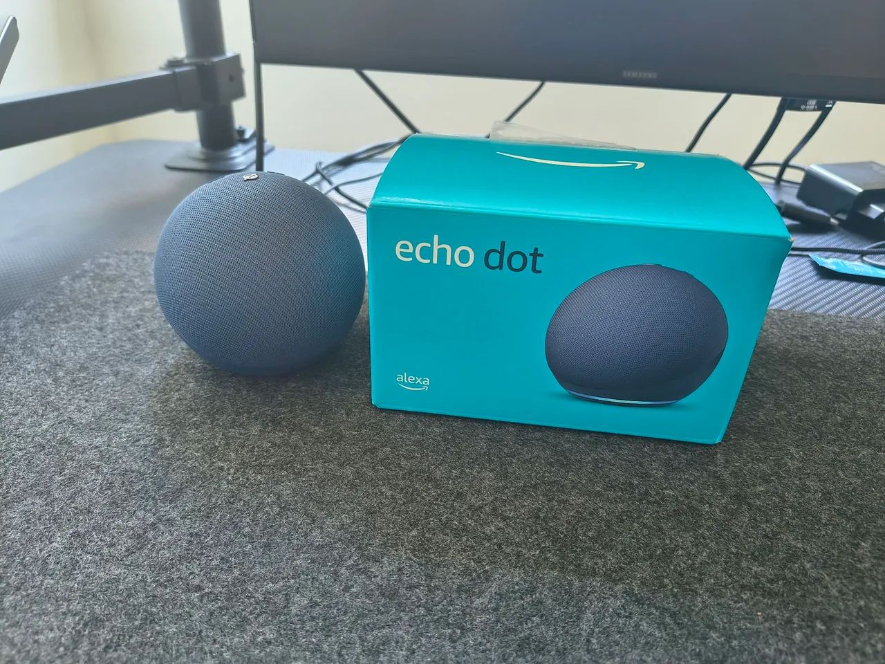 Echo Dot 5 (quinta geração) + caixa e fonte original - Foto 2