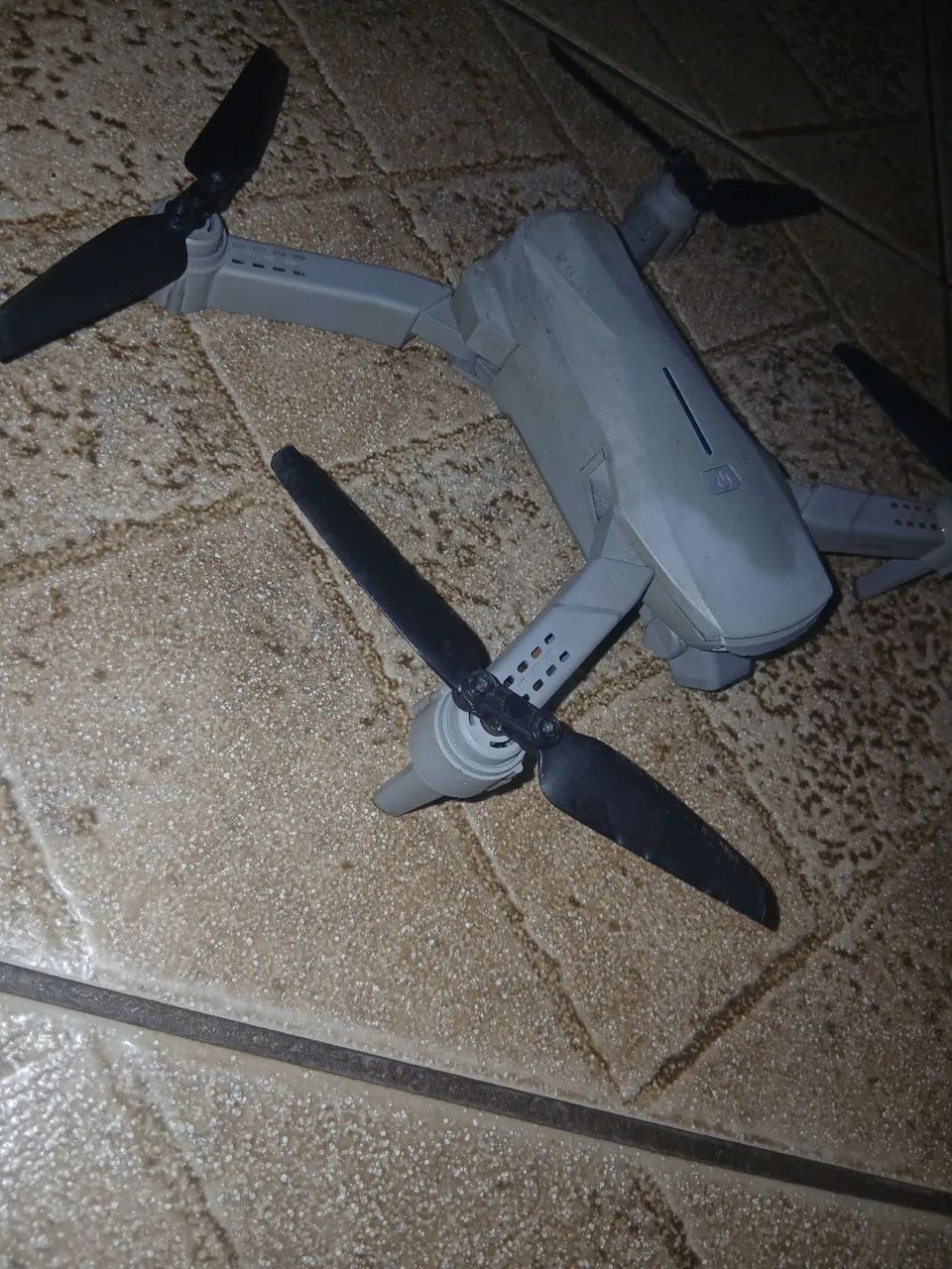 Drone quadricóptero dobrável