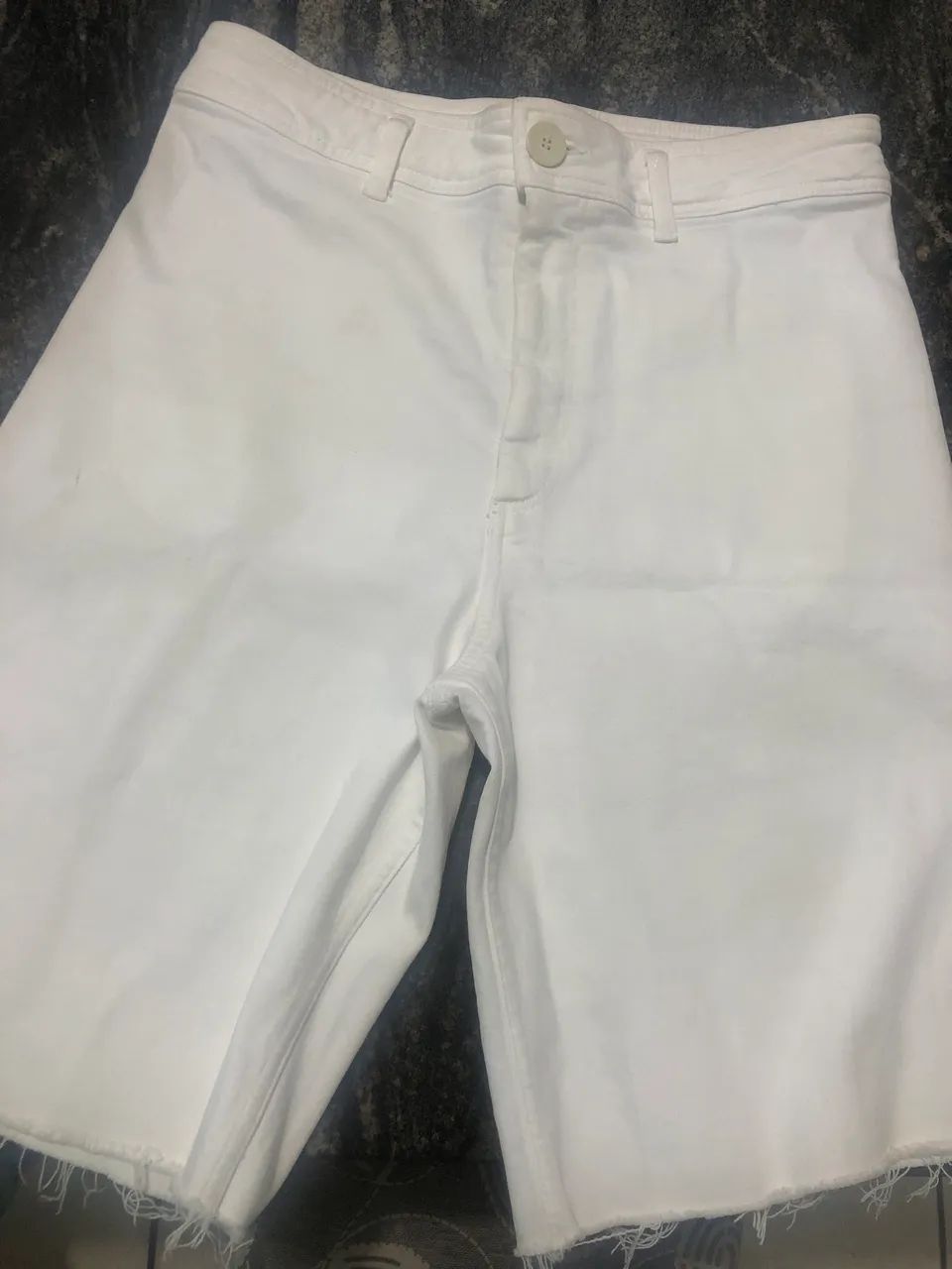 Bermuda off white. Zara 