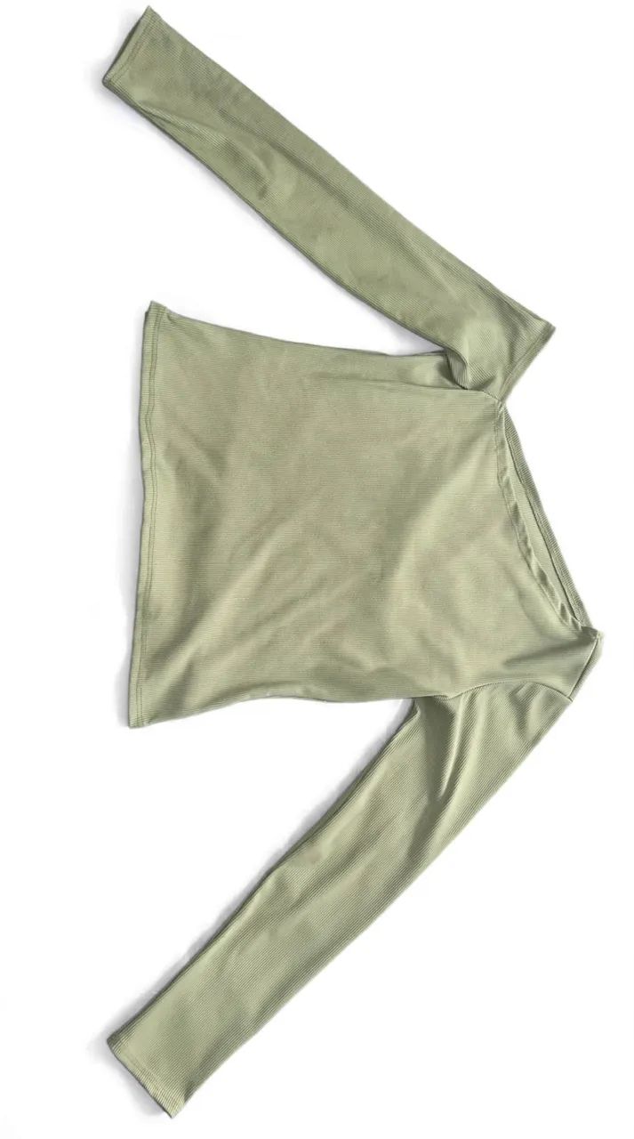 Blusa verde / manga longa 