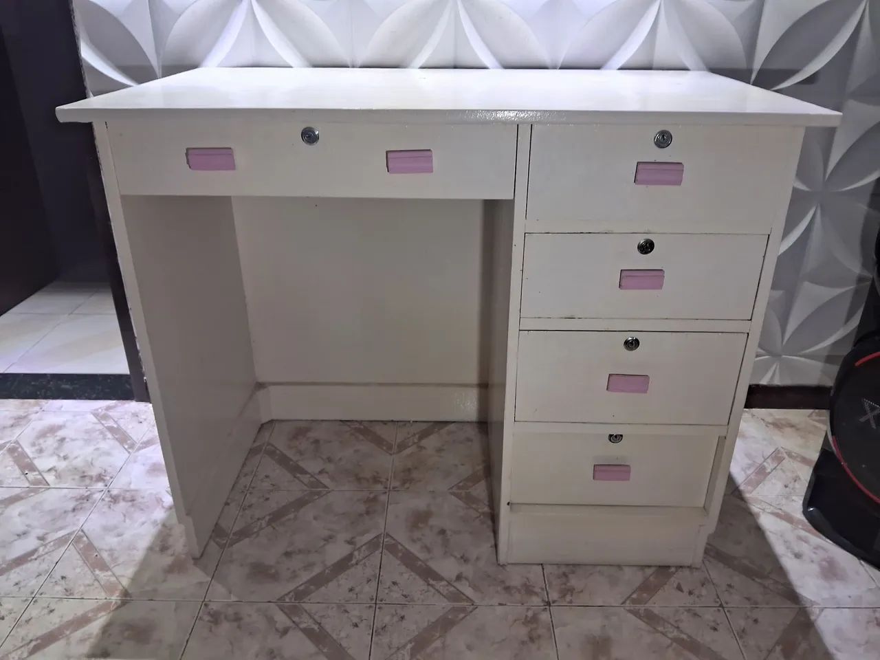 Escrivaninha promoção pra vender rápido 