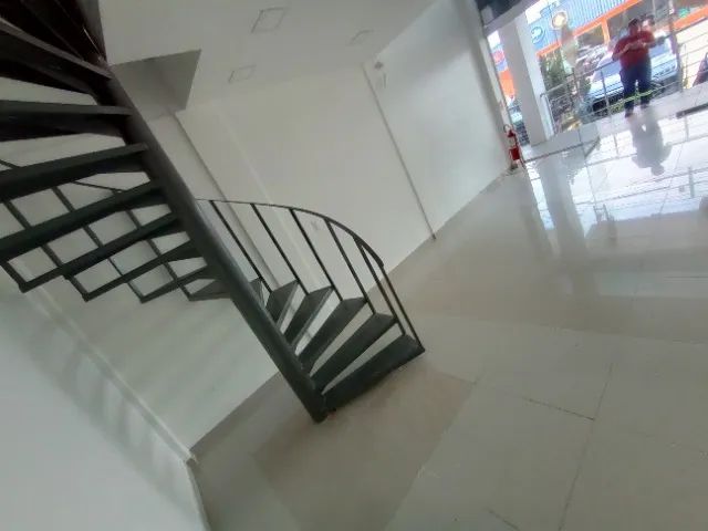 Sala Comercial Térrea 53m² com Mezanino no Parque Dez / Pátio Mall - Foto 4