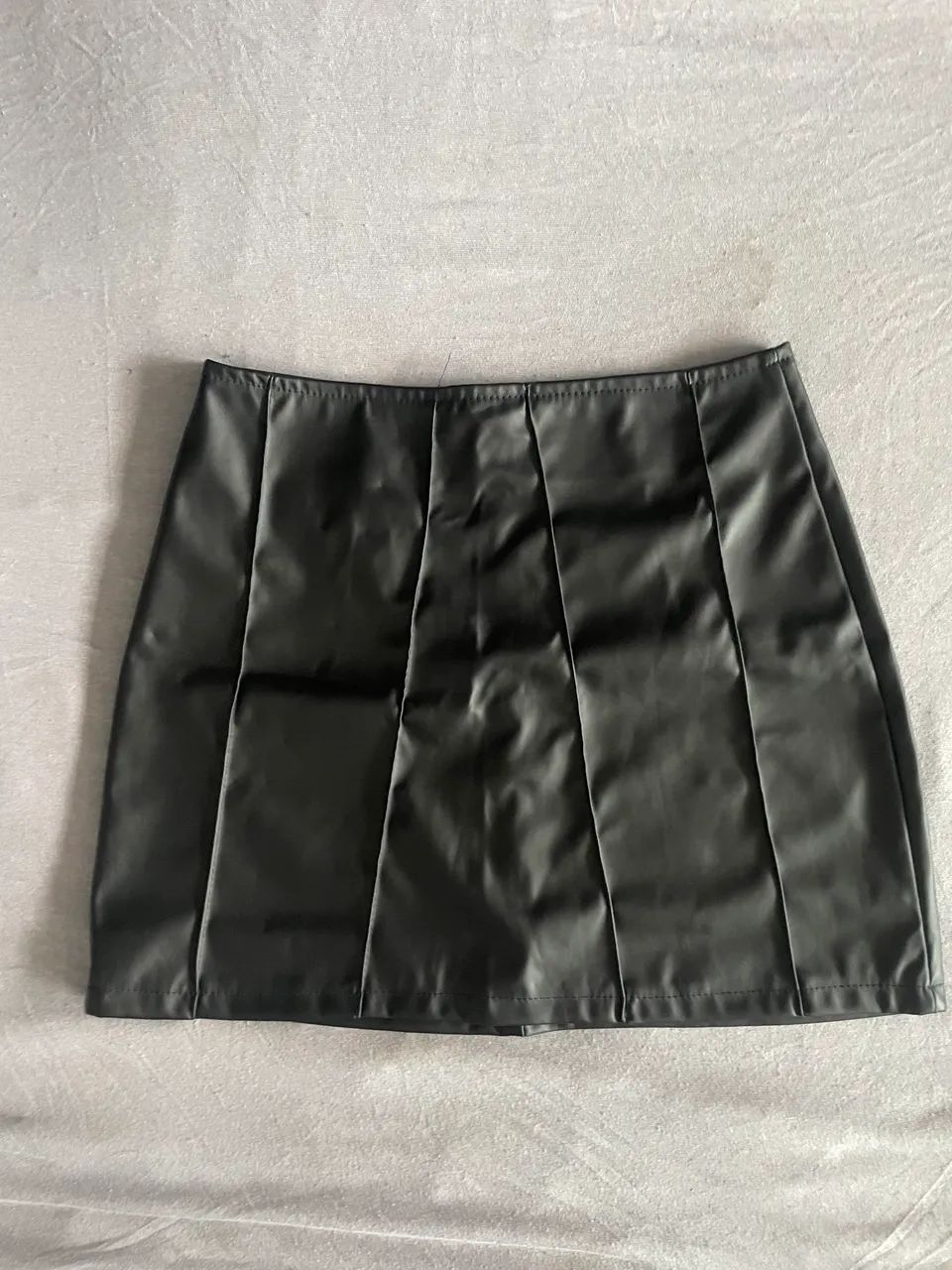 Saia de Couro nova tamanho p