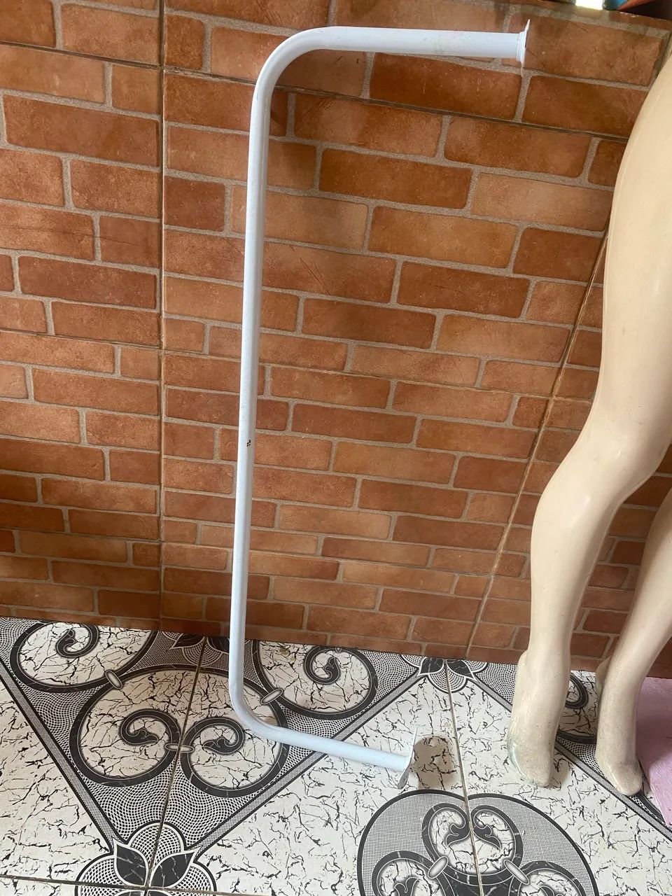 Vendo araras maniquim  e cabides   - Foto 3