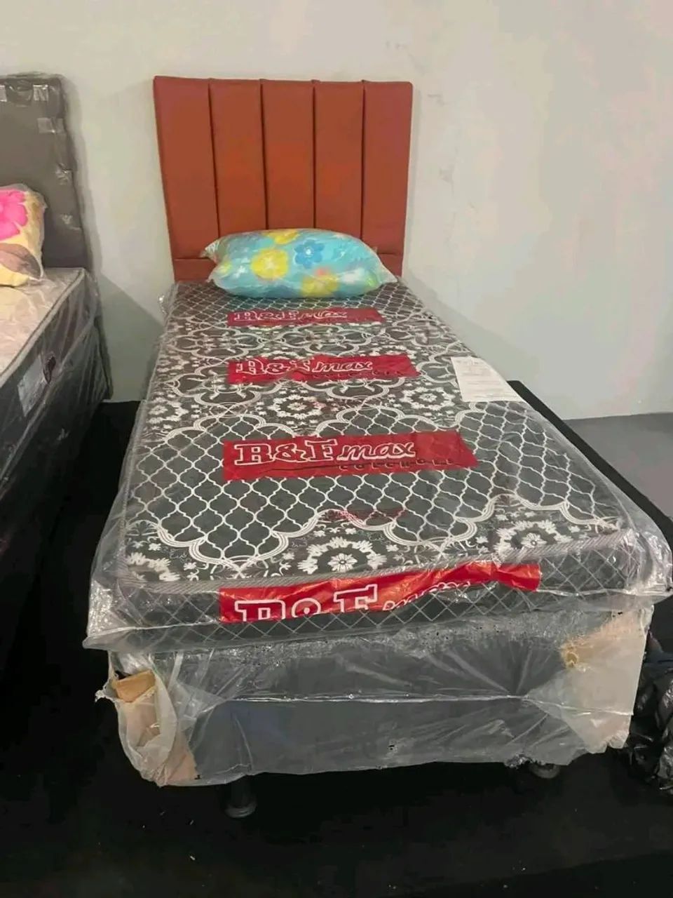 CAMA BOX E ESTOFADOS DE QUALIDADE  - Foto 4