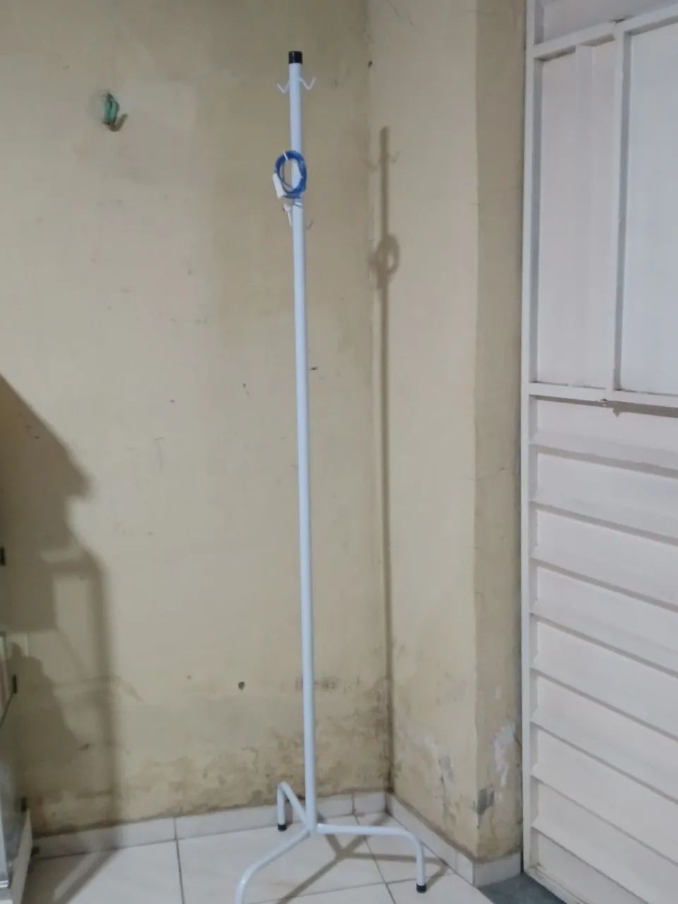 Suporte para soro/alimentação 