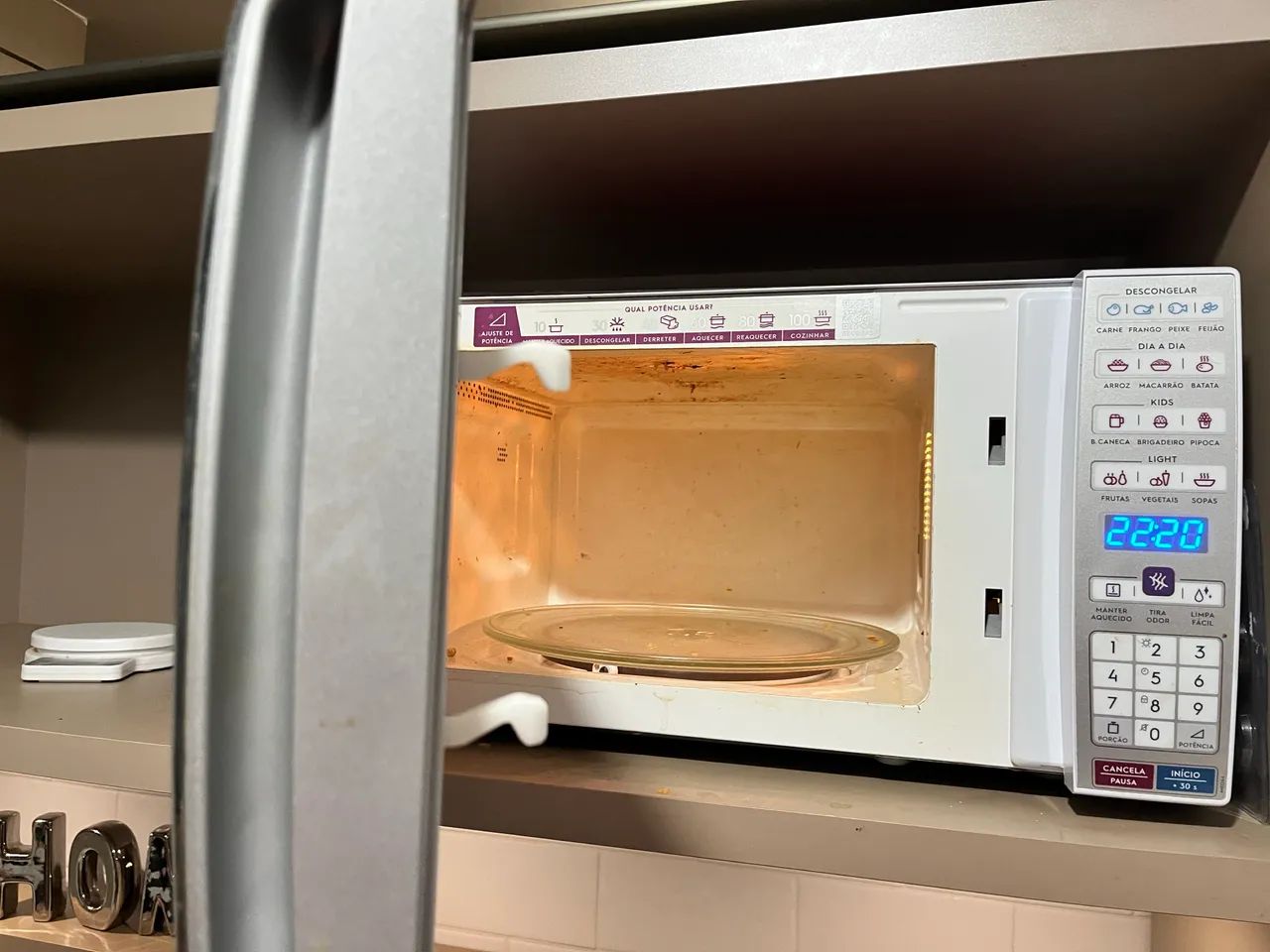 Micro-ondas Electrolux 34L - usado bom estado  - Foto 3