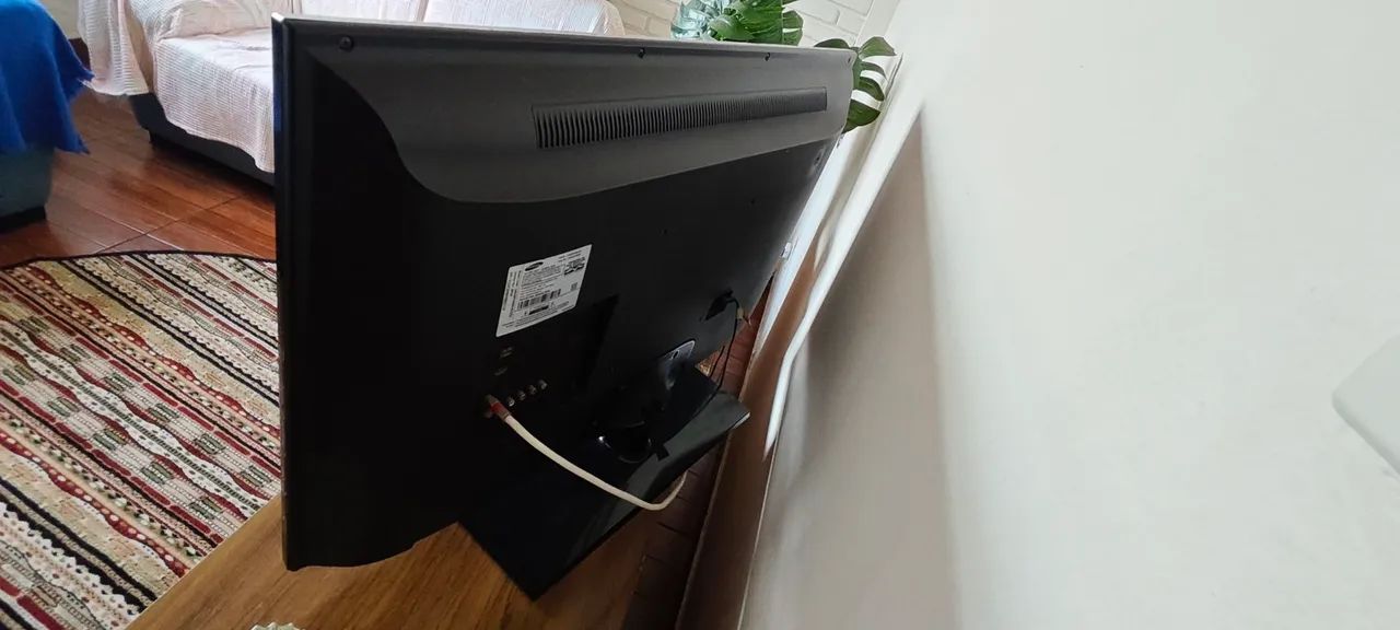 TV samsung 39 polegadas Full HD COM LINHAS HORIZONTAIS TELA - Foto 4