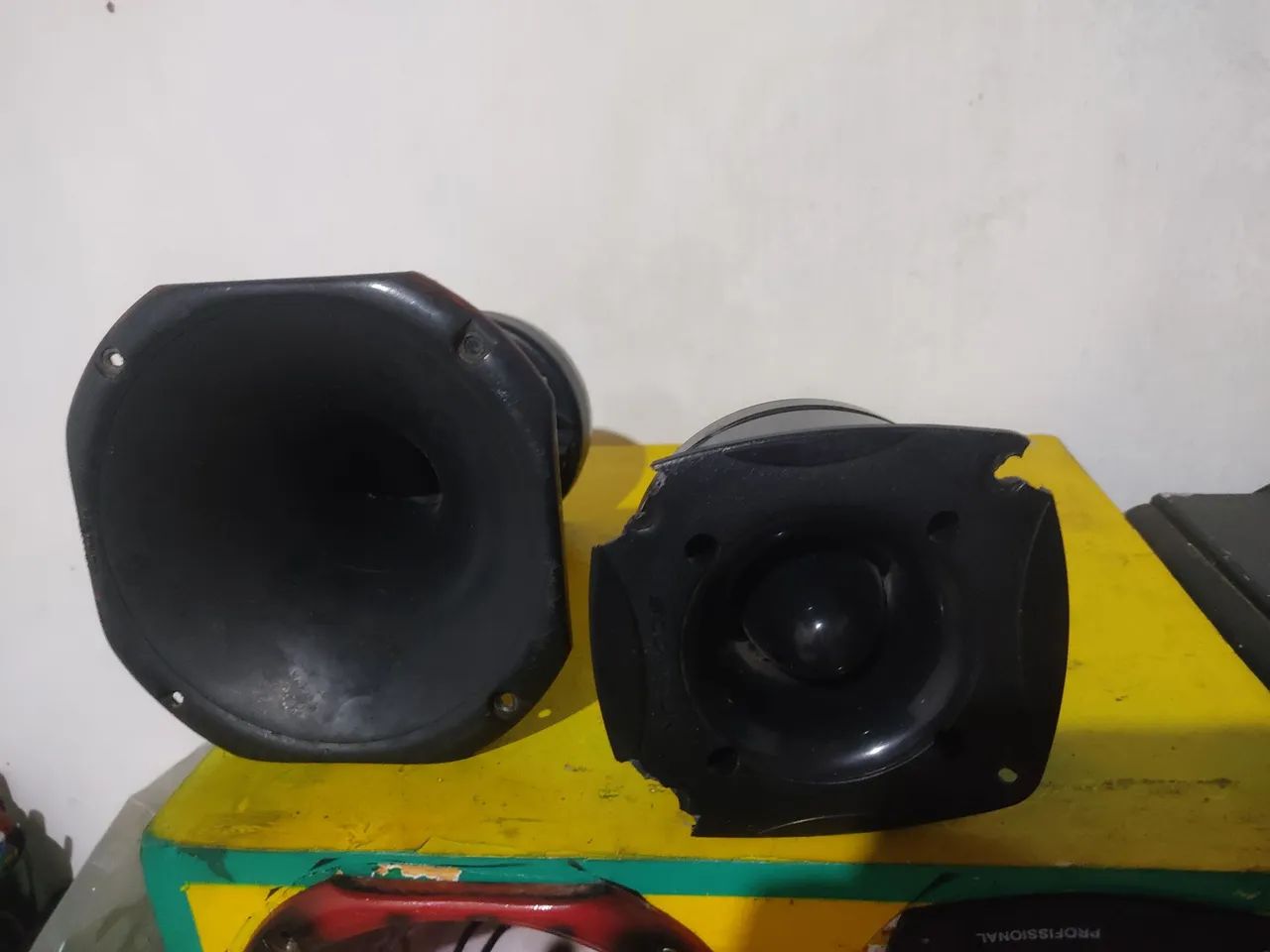 Alto falante, twitter e corneta ( Troco por bike aro 26 ou toca CD )