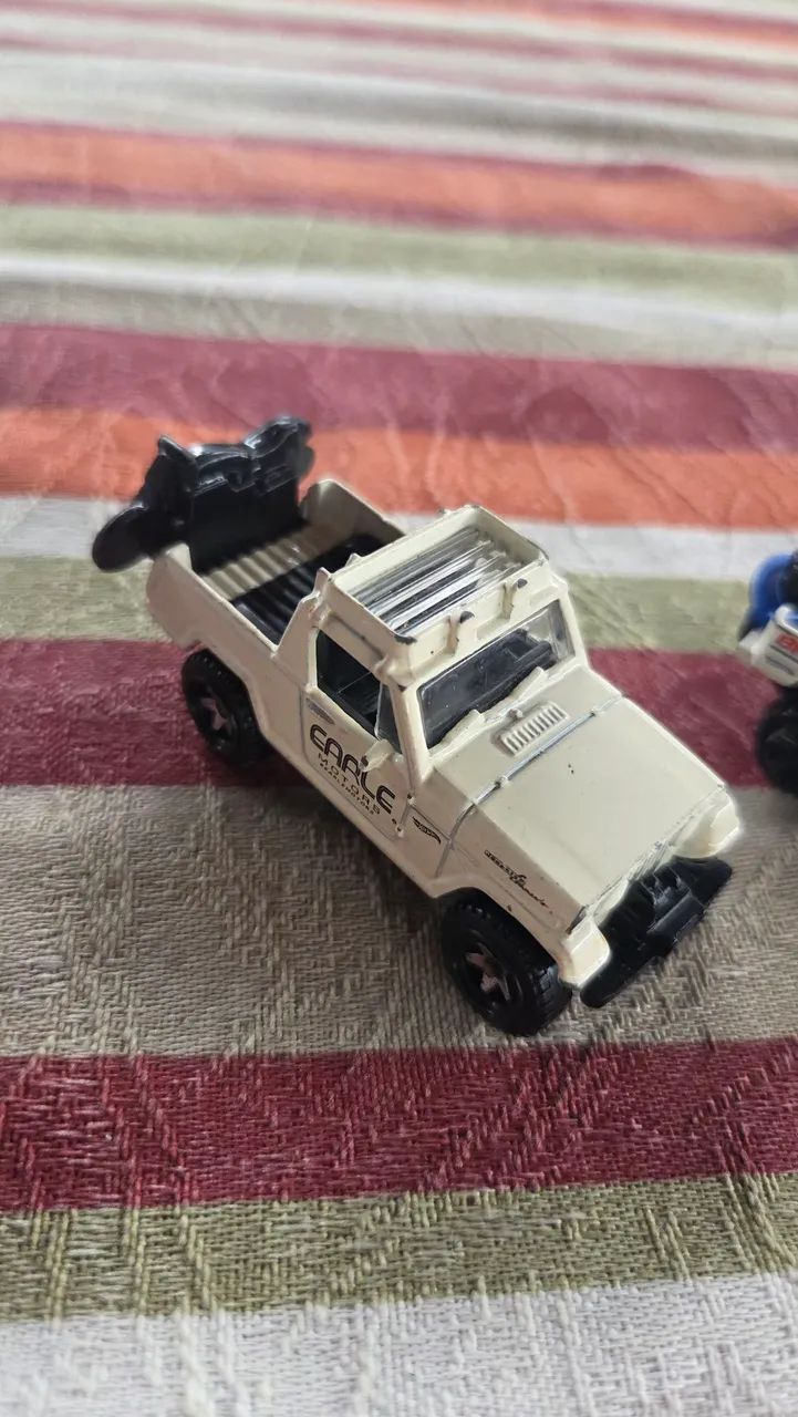 Kit 5 Carrinhos Hot Wheels - Foto 5