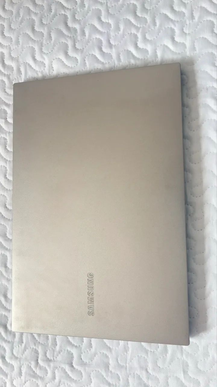 Notebook Samsung Book E30