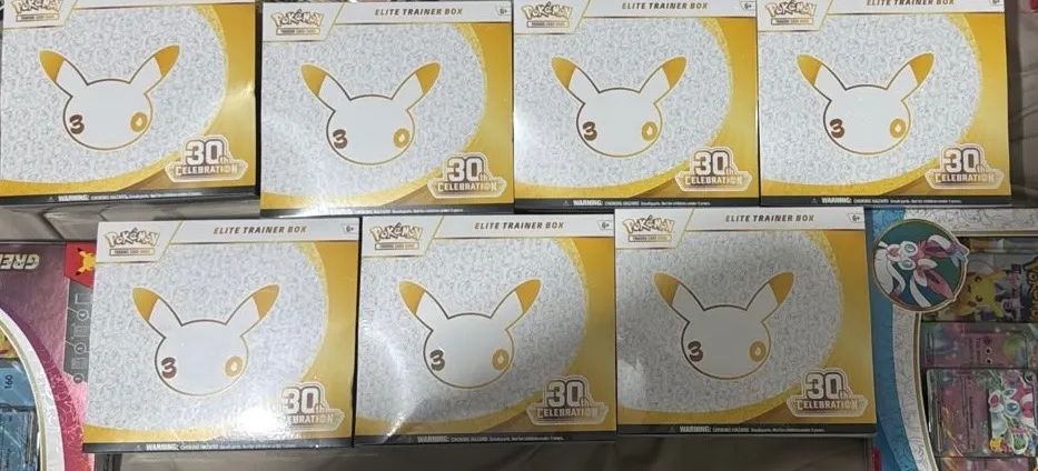 Pokémon ETB Celebrações 30 anos Inglês