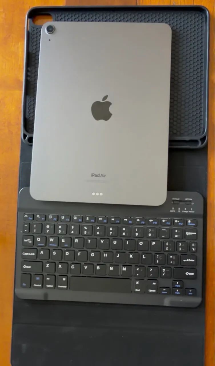 iPad Air (5th Geração ) Wi-Fi 64gb + Capa com Teclado Bluetooth  - Foto 5