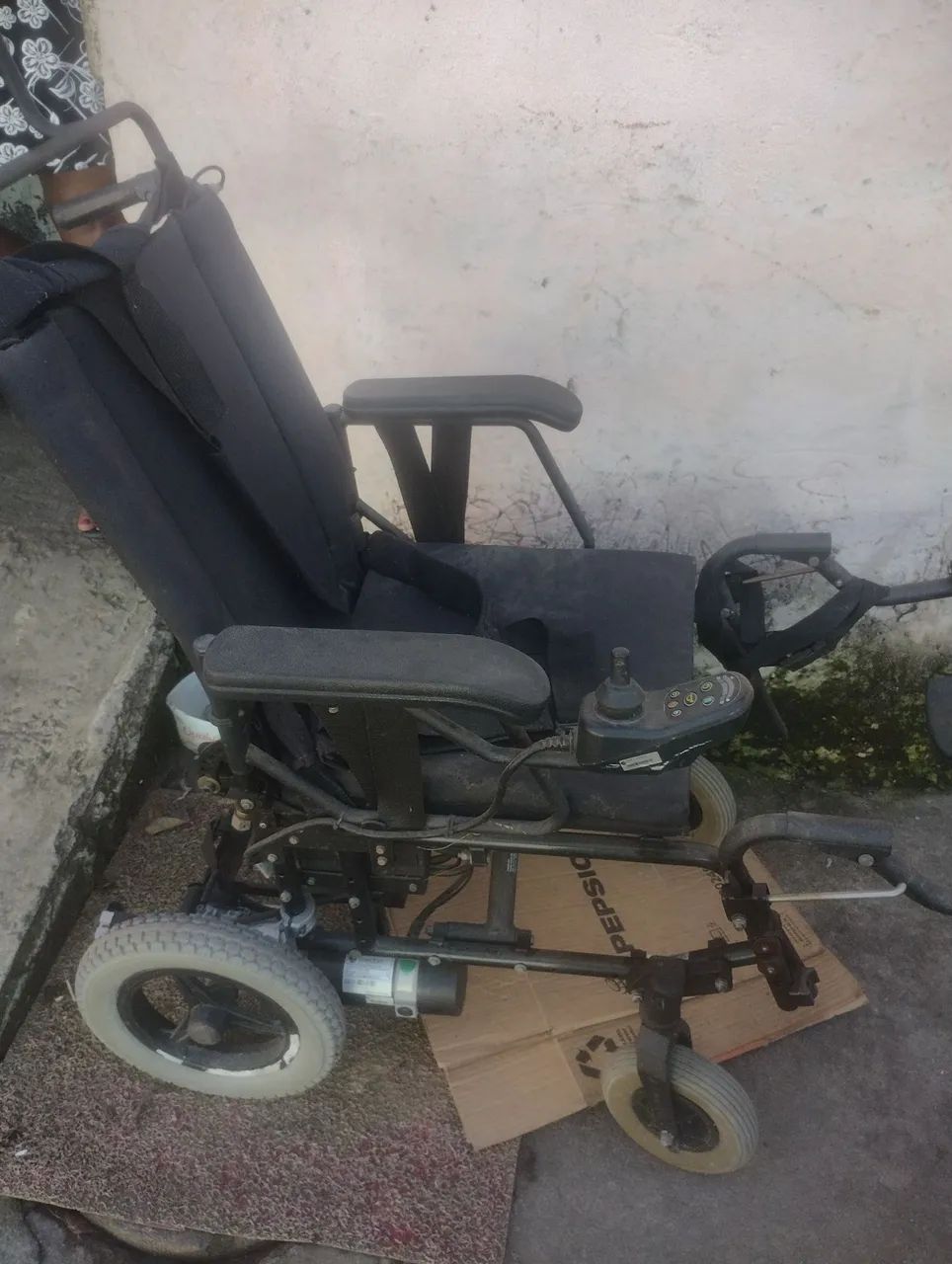 Cadeira de rodas elétrica 