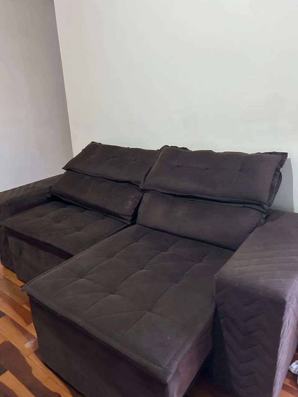 Sofá retrátil e reclinável 4 lugares marrom - Foto 5