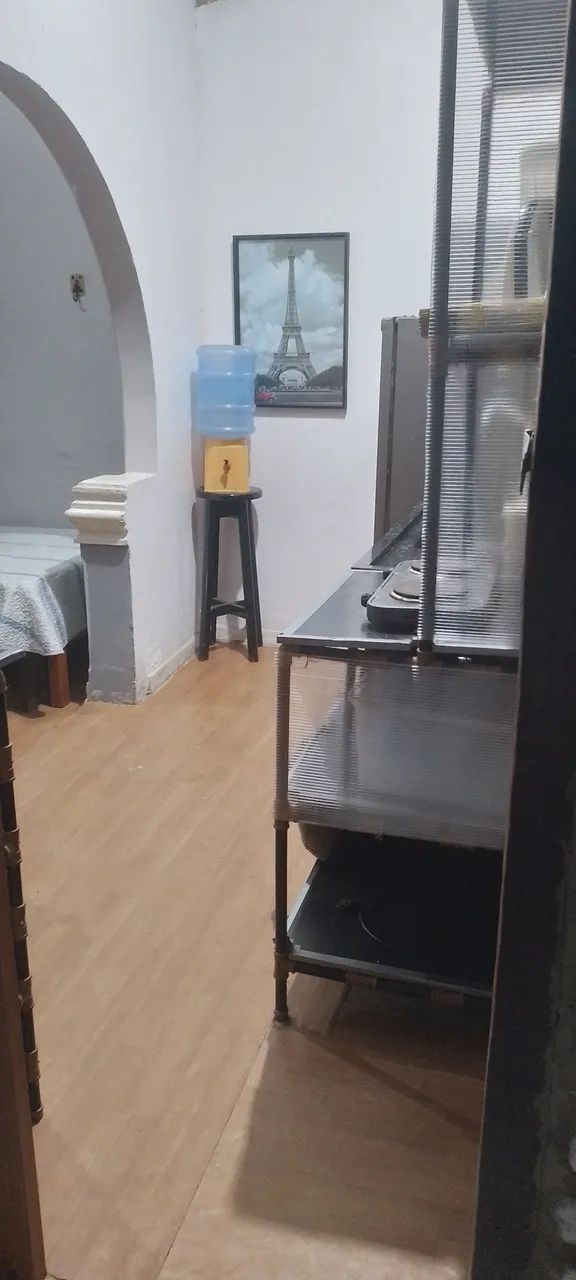 Kitinet Centro, mobiliado, inclui agua e luz - Foto 3