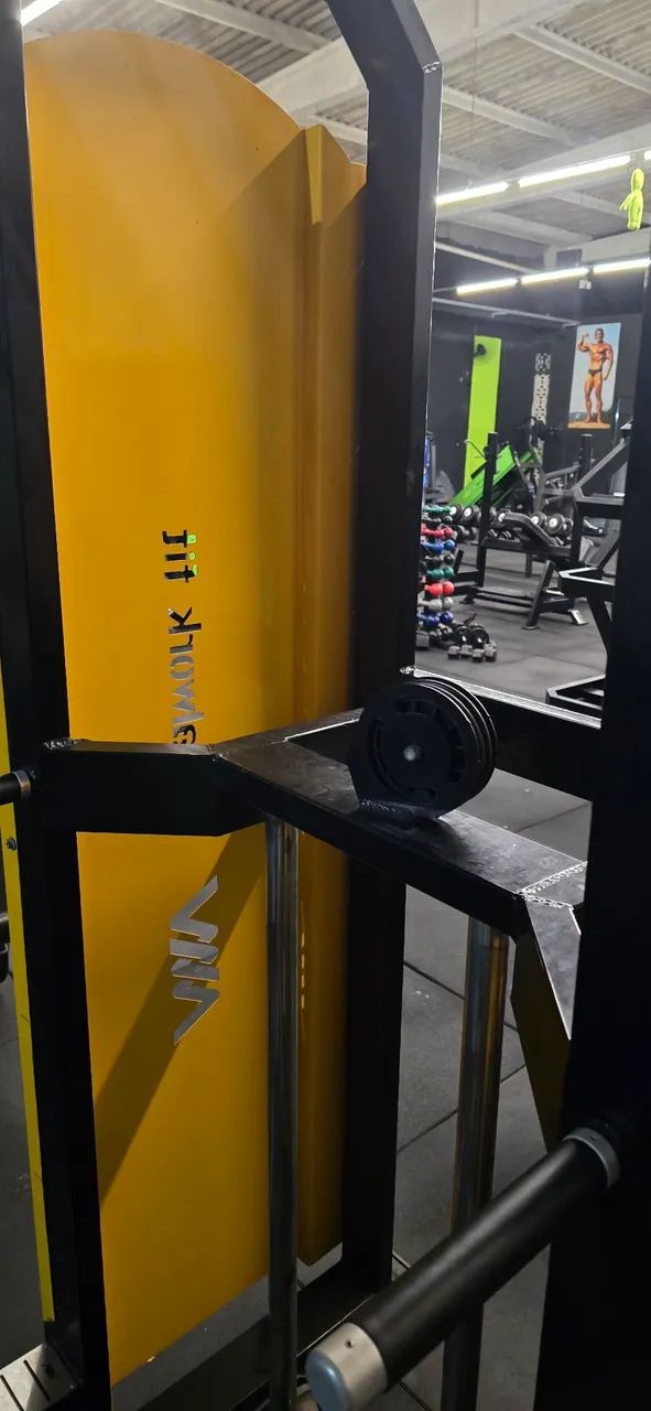 Maquina de musculação PARALELA