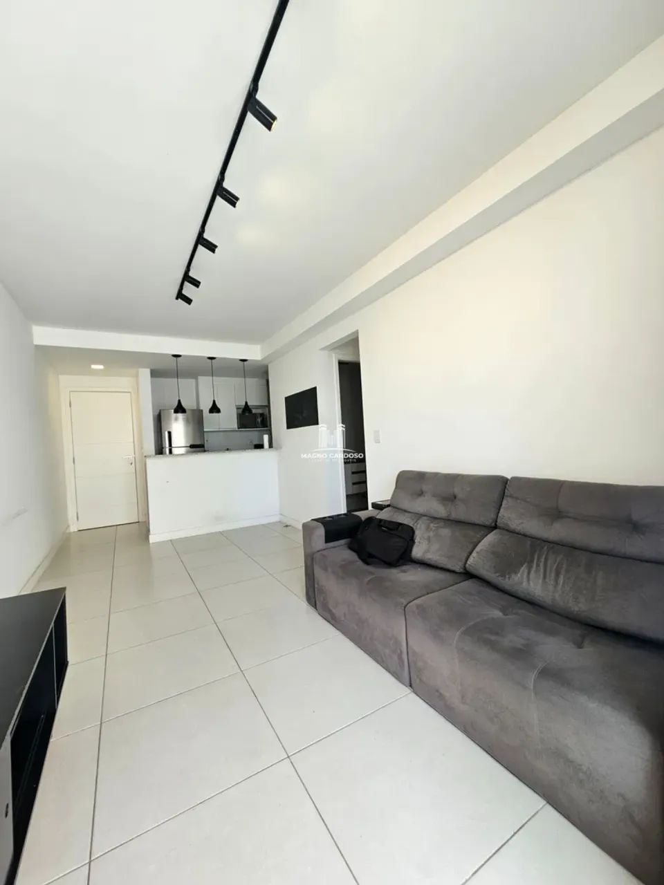 Apartamento semimobiliado 1 quarto com vaga próximo à Pelinca