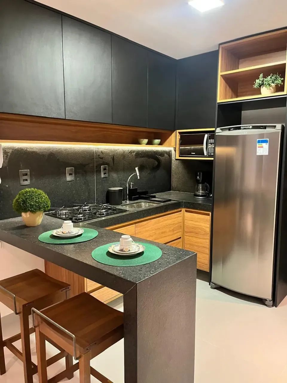 Lindo flat moderno em Tambaú, completo e pronto para morar