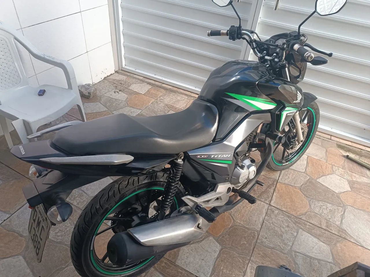 Motos