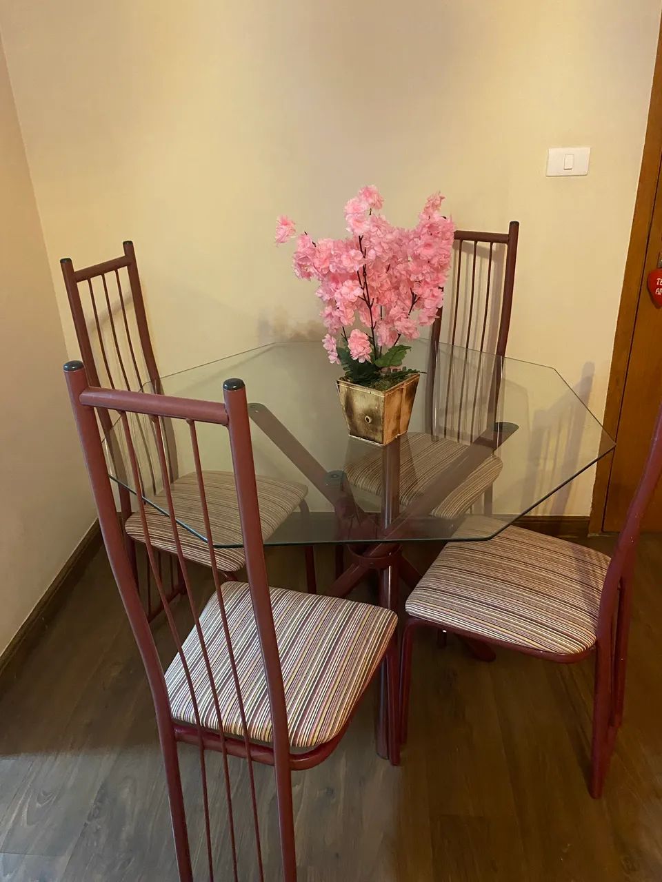 Selling dining table65171914662017121