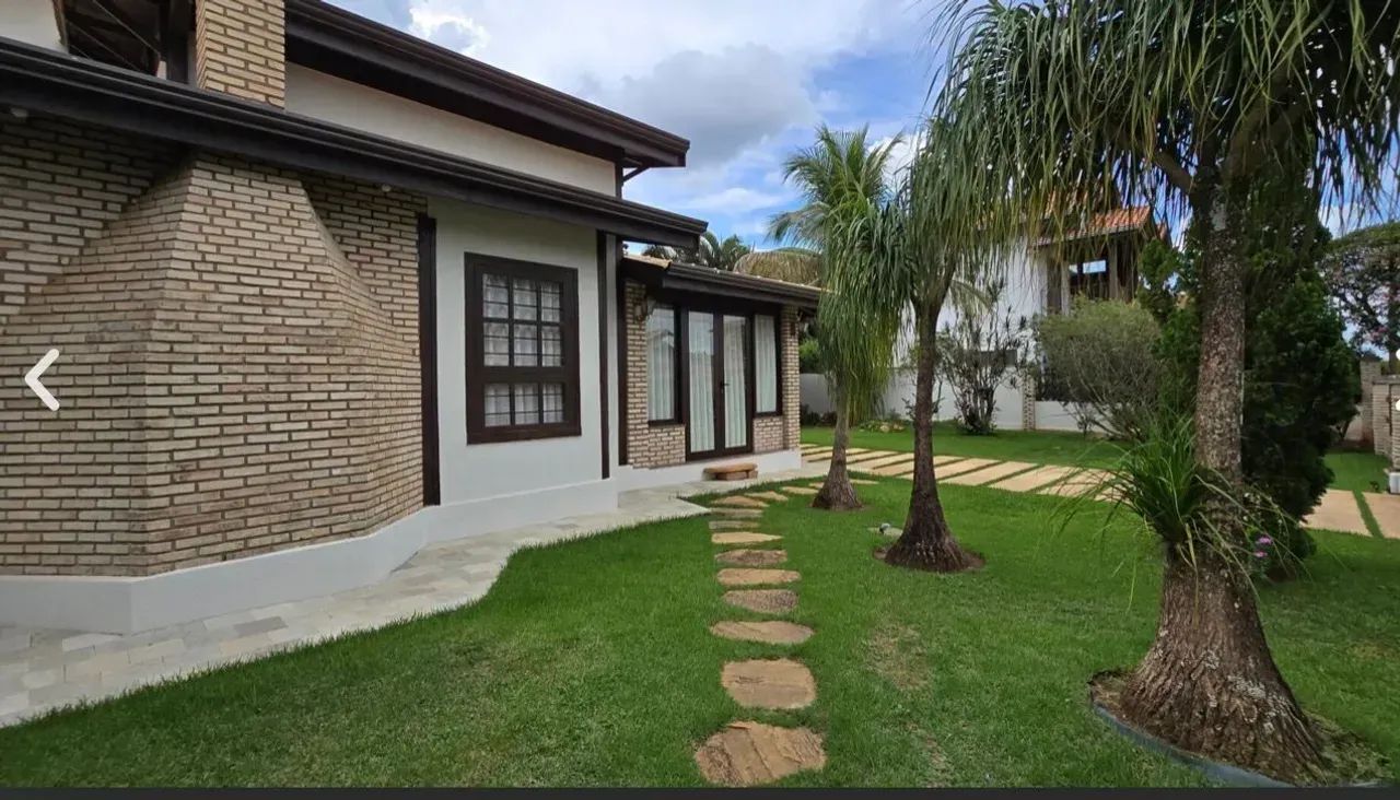 VENDO SOBRADO NO CONDOMÍNIO VILLAGE 2