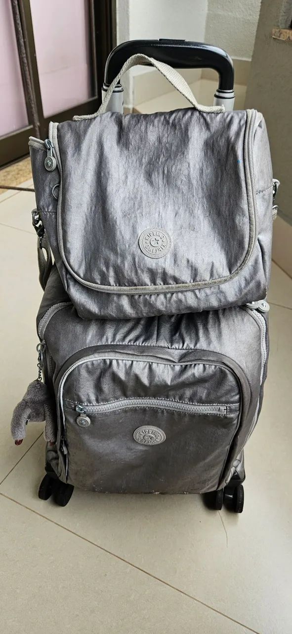 Mochila e Lancheira Kipling Prata