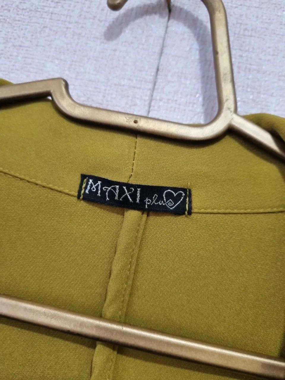 blazer maxi plus mostarda botões dourados - Foto 3