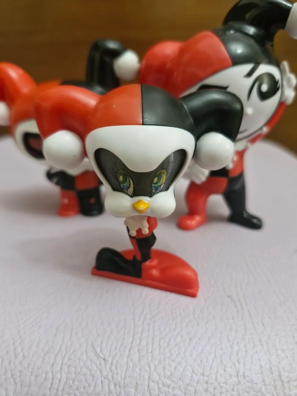 Miniaturas action figure - Harley Quinn - kit com 3 - Foto 3