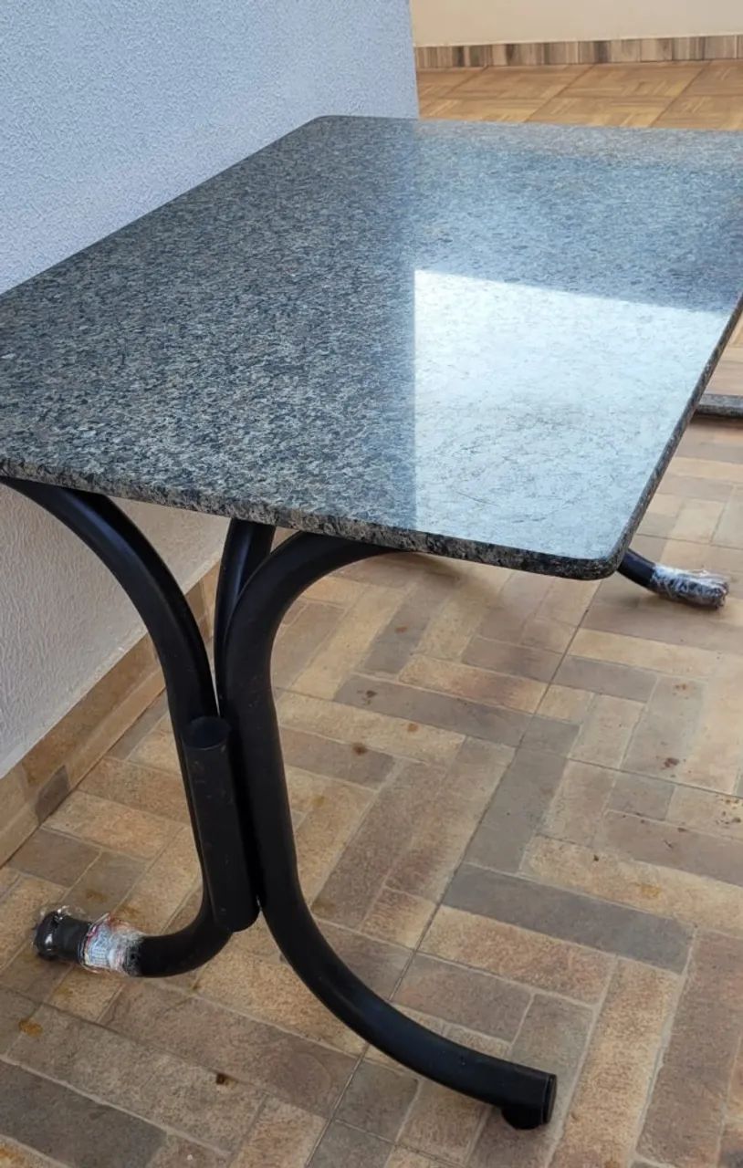 Mesa com tampo de mármore 1,18 cm x 81 cm - Foto 3