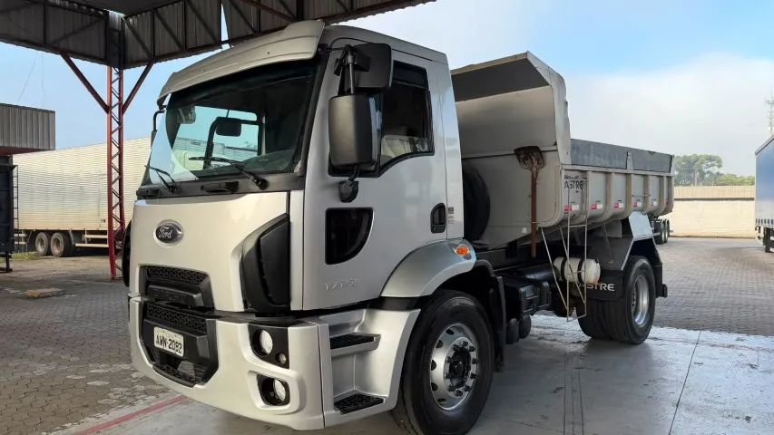 Cargo 1723 Basculante