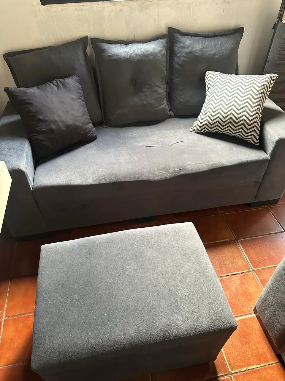Sofá de 3 e 2 lugares + suporte dos pés.  - Foto 3