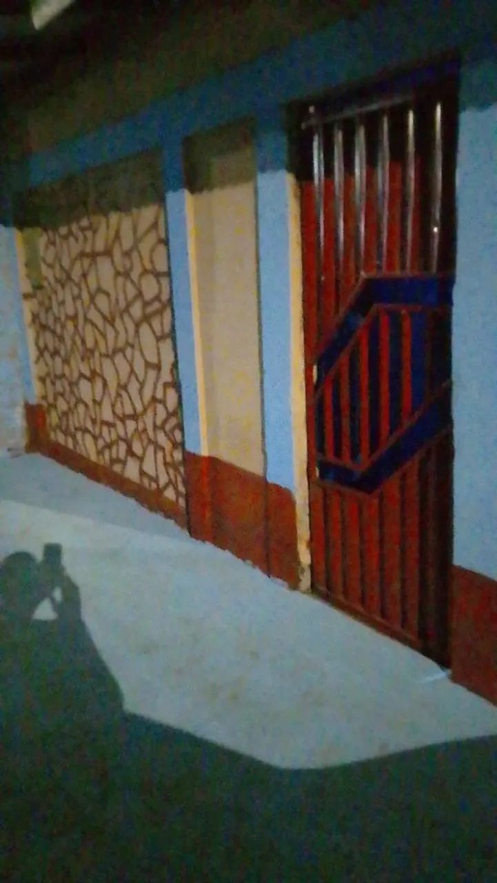 Vendo uma linda casa com piscina 