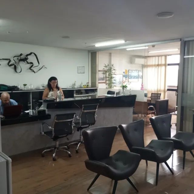 Sala Mobiliada com recepcionista e vista para o lago - Foto 3
