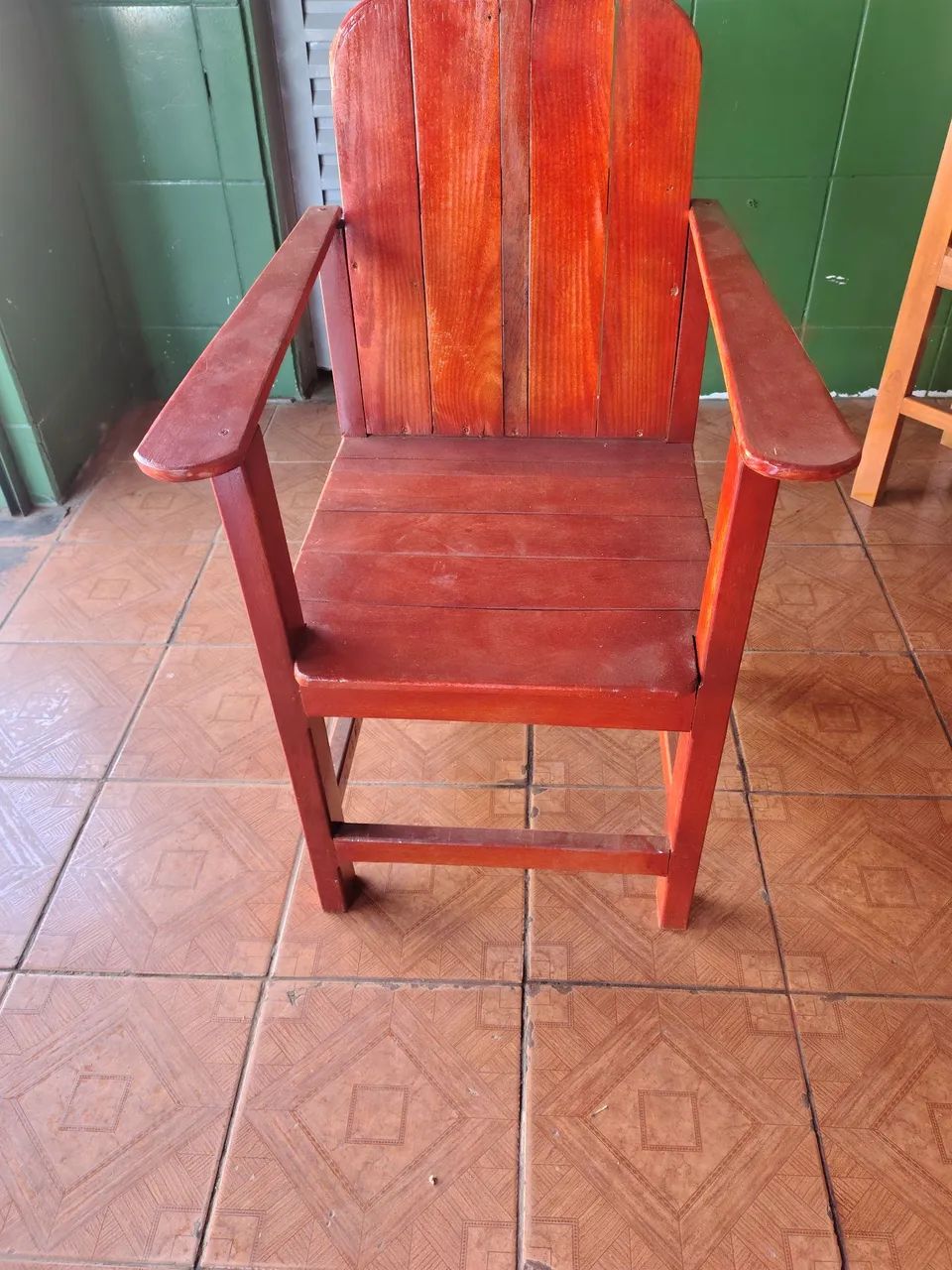 Mesas , quarda roupas, bancos,  cadeiras  - Foto 2