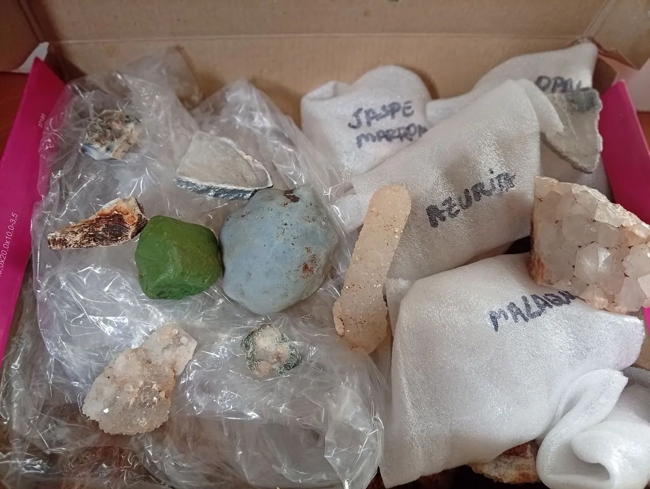 Caixa misteriosa contendo 2kg de drusas e cristais - Foto 2